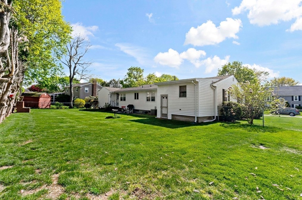 50 Rosewood Dr, Seekonk MA exterior