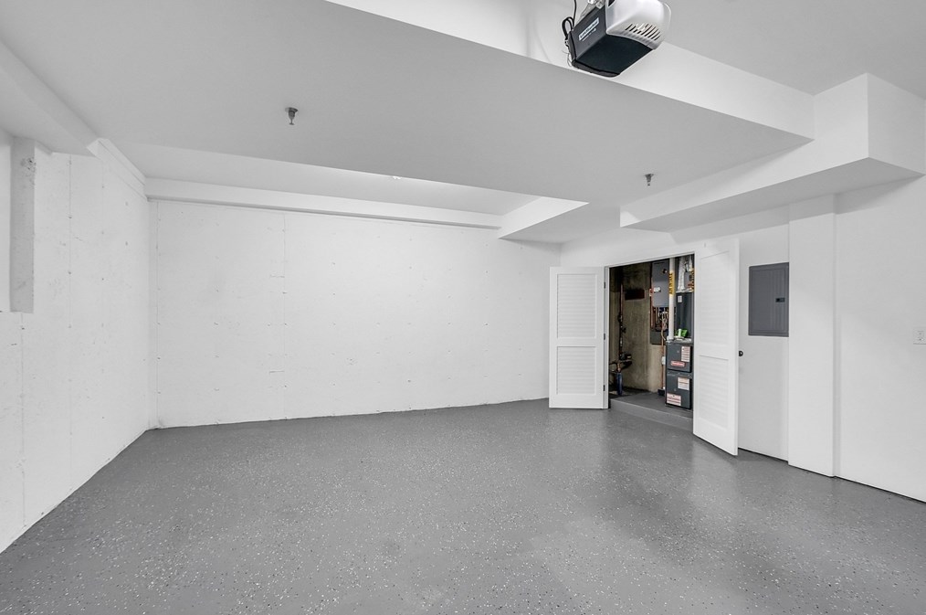 28 Broadway, Haverhill MA 01830-6508 exterior