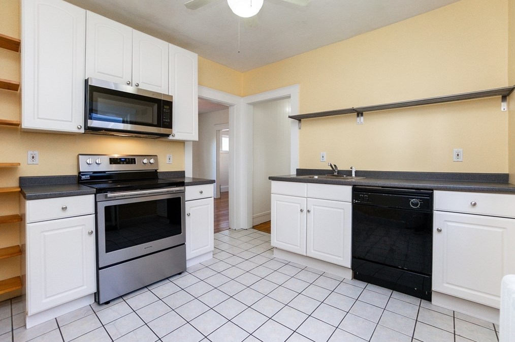 8 Putnam St, Watertown MA  02472-4245 exterior