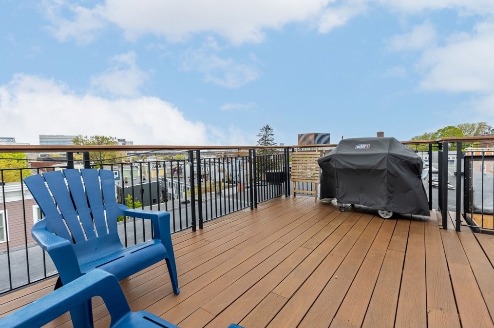 103 Bartlett St, Boston MA exterior