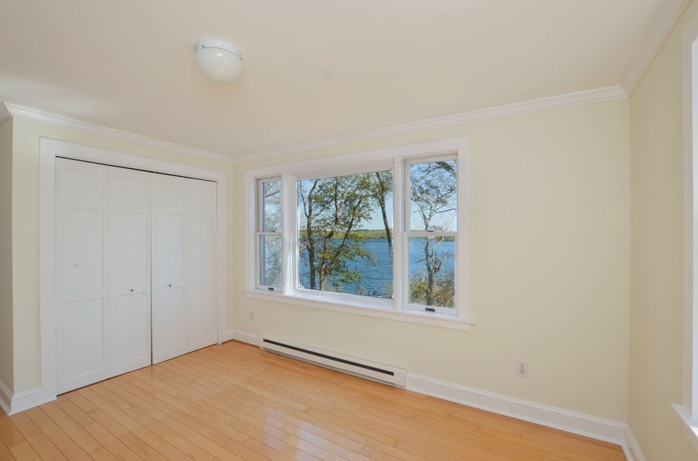 226 Pimlico Pond Rd, Mashpee MA 02649-2160 exterior