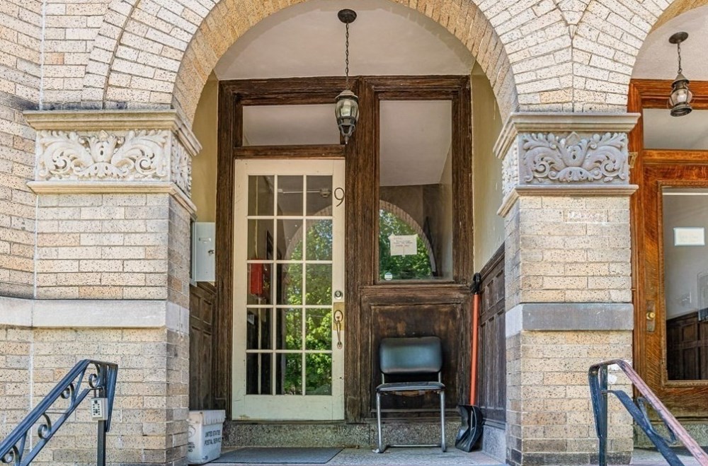 9 Chilcott Pl # 1, Boston, MA