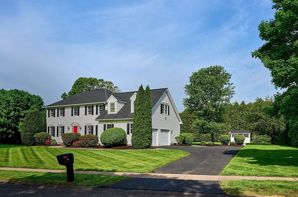 28 Gloria Dr, Montgomery, MA 01085