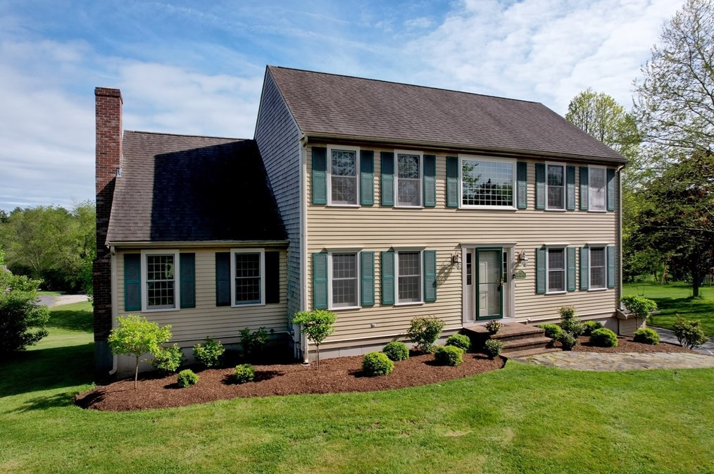 90 Old Farm Rd, East Bridgewater, MA 02324 exterior
