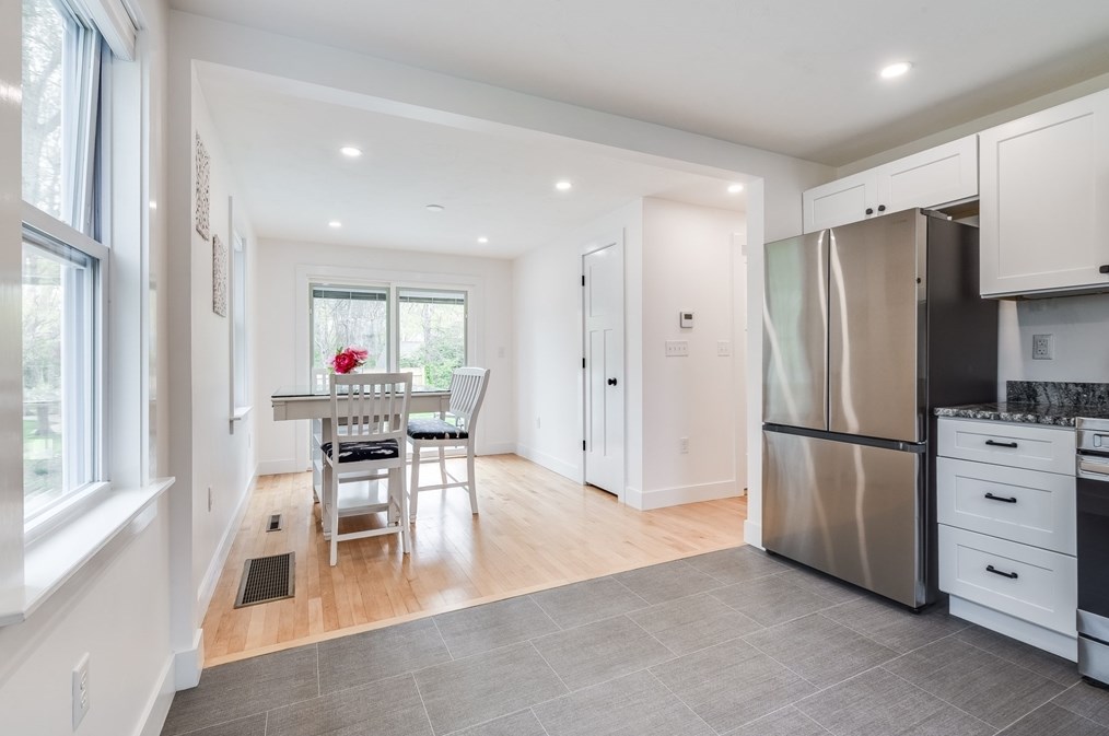 12 Tyler Dr, Sandwich MA  02563-1848 exterior