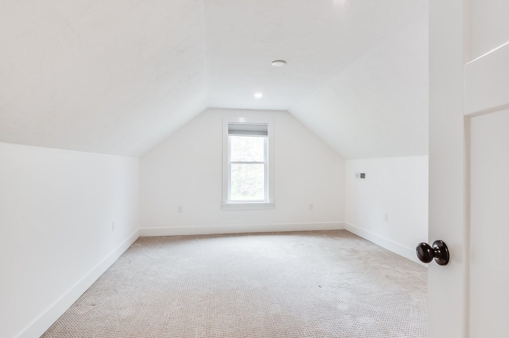 12 Tyler Dr, Sandwich MA  02563-1848 exterior