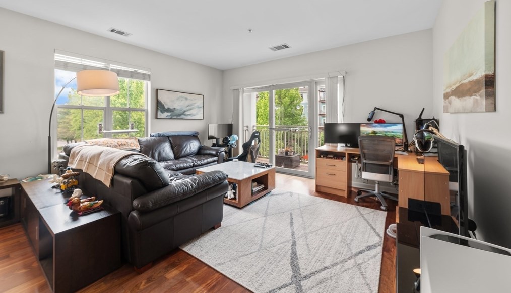 5 Repton Pl #5214, Watertown, MA 02472