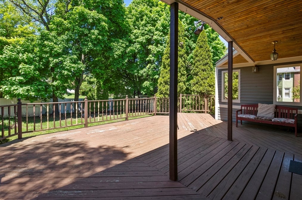 314 Springfield St, Chicopee MA 01013-2834 exterior