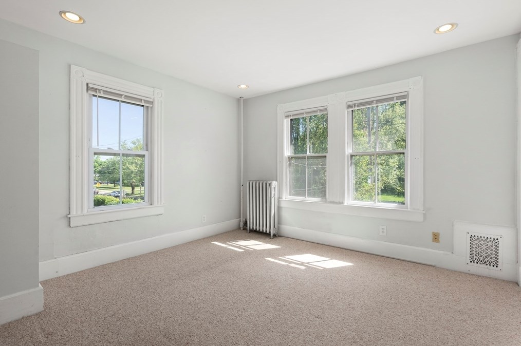 314 Springfield St, Chicopee MA 01013-2834 exterior