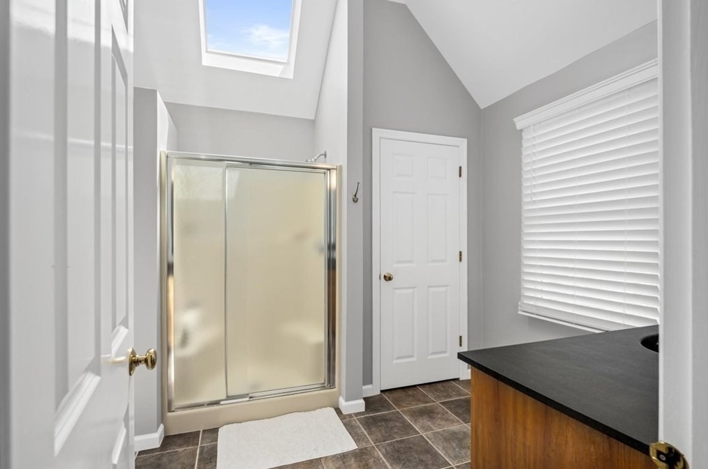 132 Pleasant St, Northborough MA 01532-1736 exterior