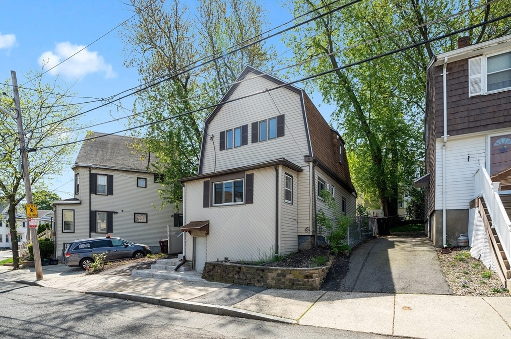 10 Elsie St, Everett, MA 02149