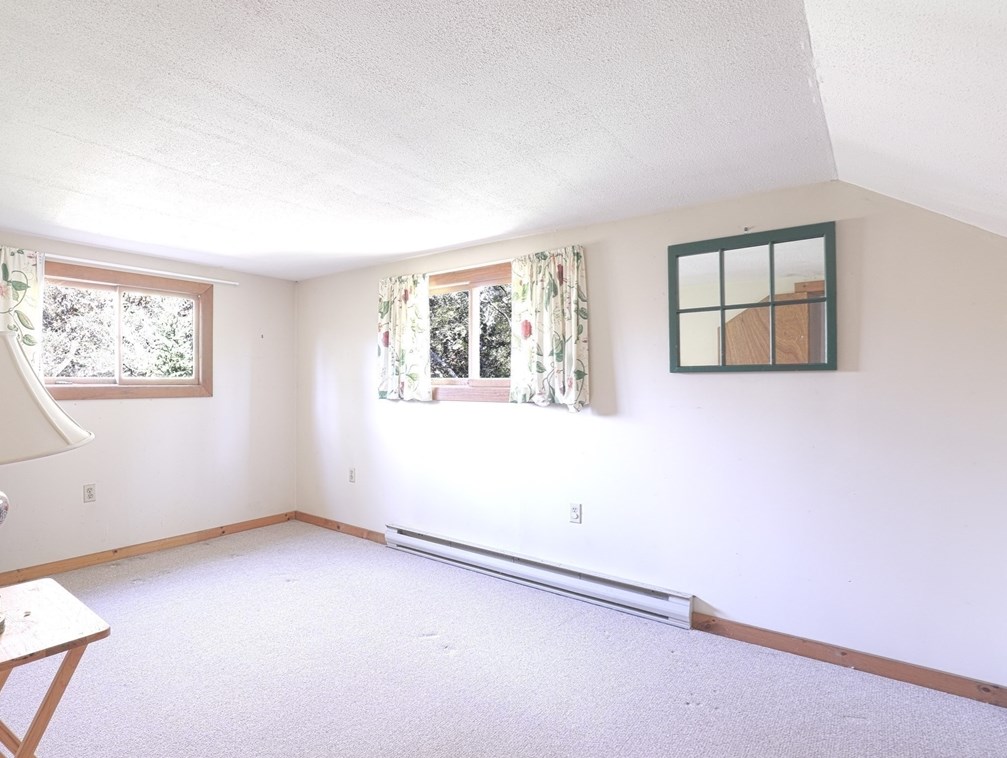 827 Shr Rd, Bourne MA 02559-1703 exterior