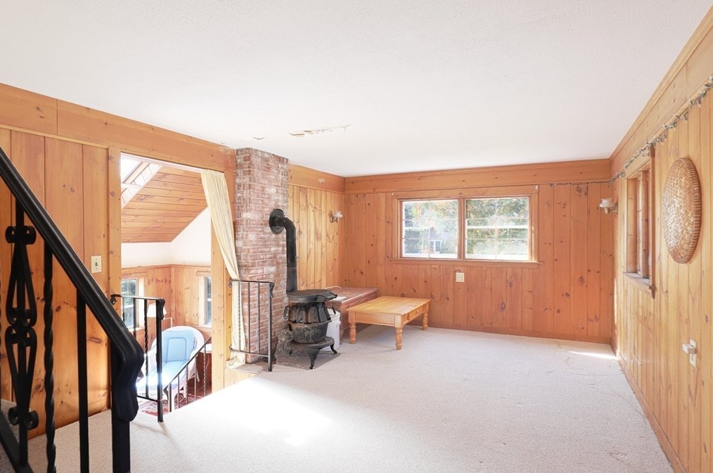 827 Shr Rd, Bourne MA 02559-1703 exterior