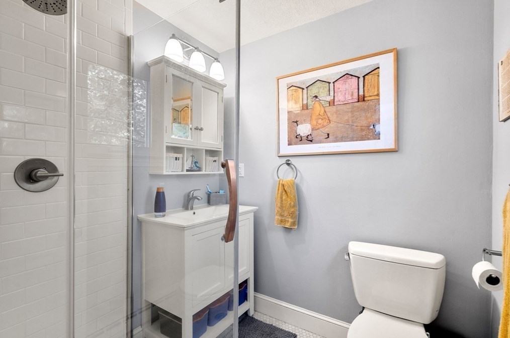 45 Evans Rd, Marblehead MA 01945-2447 exterior