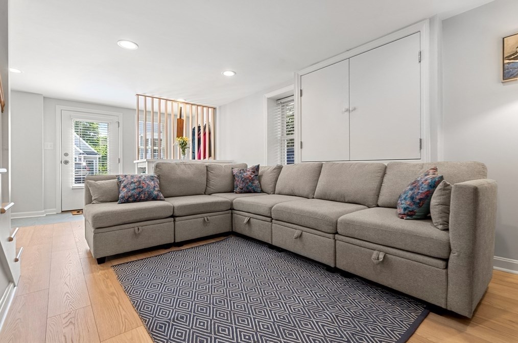 45 Evans Rd, Marblehead MA 01945-2447 exterior