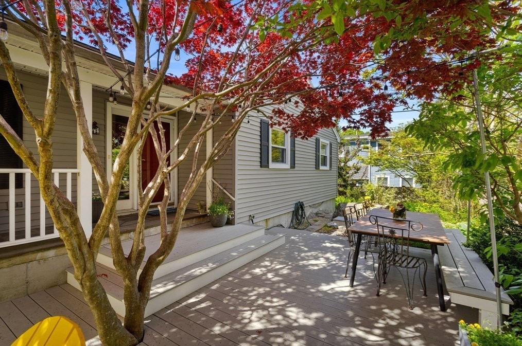 45 Evans Rd, Marblehead MA 01945-2447 exterior