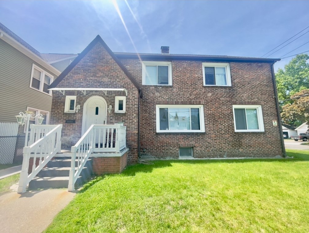 110 Melha Ave, Springfield, MA 01104