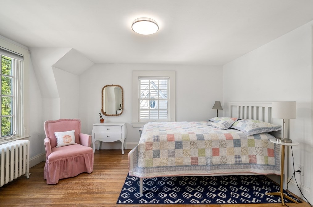 17 Charlotte Rd, Newton MA 02459-1707 exterior