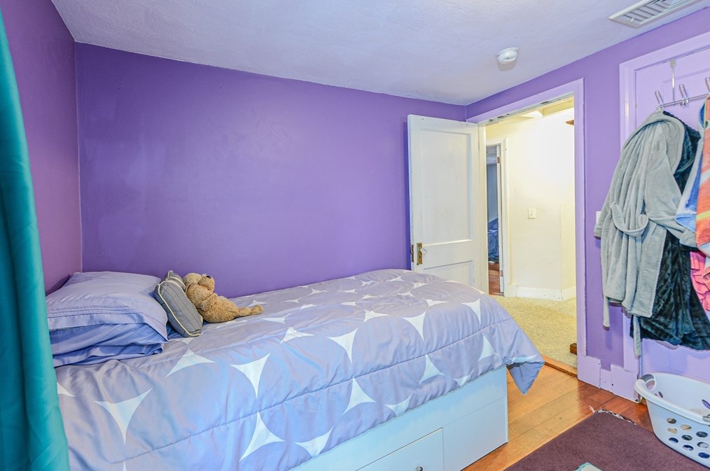 9 Rahway Rd, Burlington MA 01803-2040 exterior