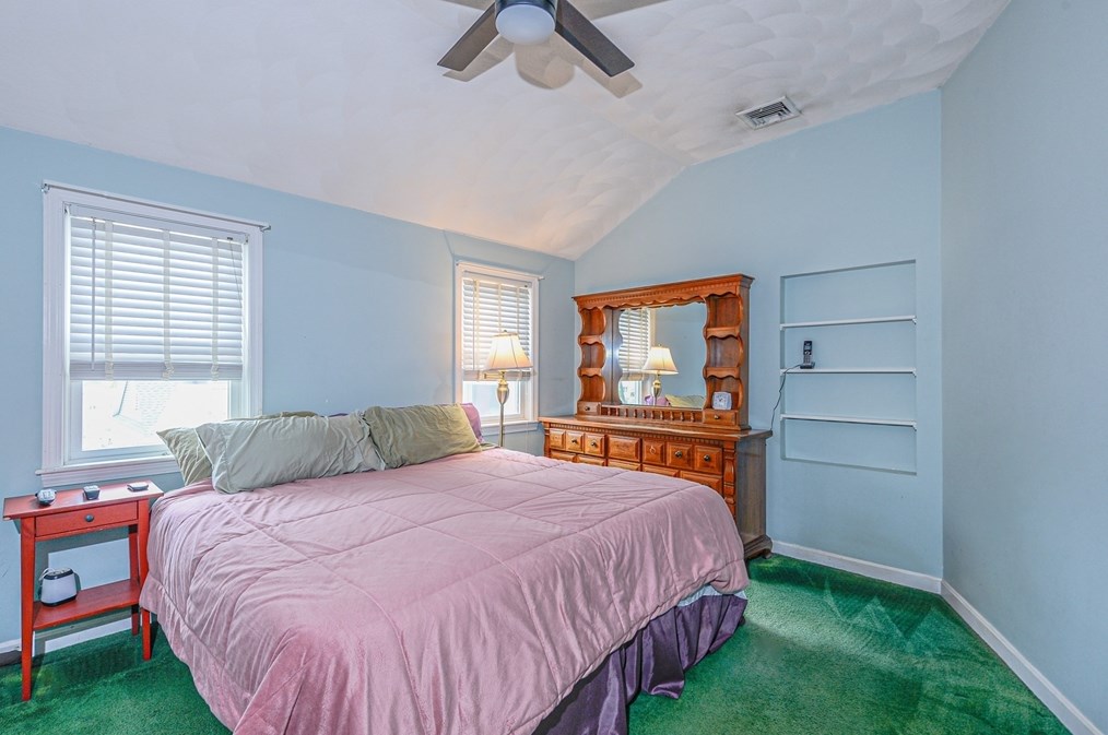 9 Rahway Rd, Burlington MA 01803-2040 exterior