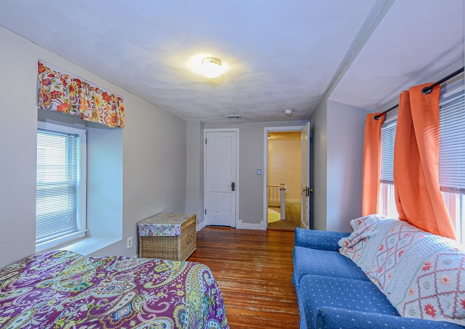 9 Rahway Rd, Burlington MA 01803-2040 exterior