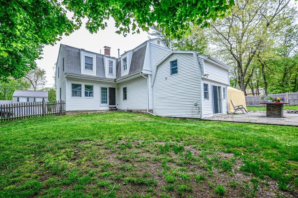 9 Rahway Rd, Burlington MA 01803-2040 exterior