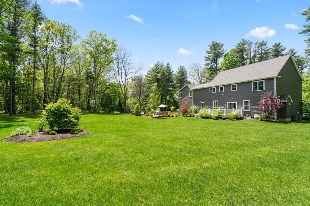 24 Cleveland St, Norfolk MA  02056-1003 exterior