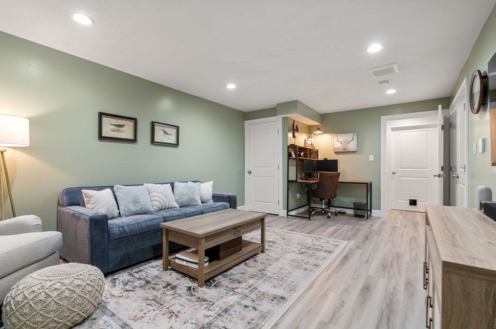 24 Cleveland St, Norfolk MA  02056-1003 exterior