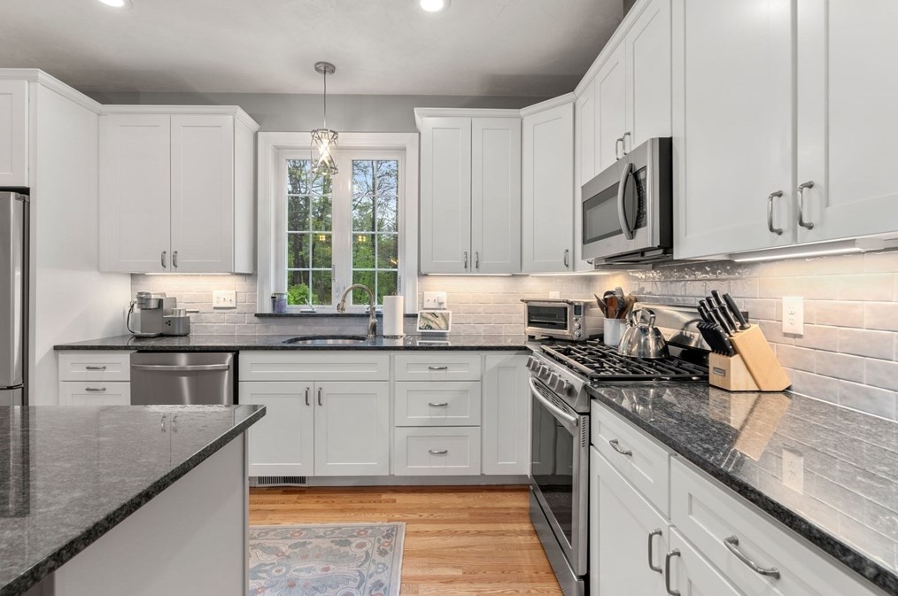 24 Cleveland St, Norfolk MA  02056-1003 exterior