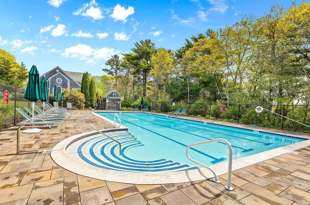 83 Blue Spruce Way, Mashpee MA  02649-3549 exterior