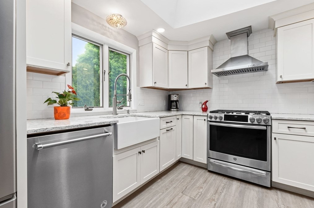 133 Lk St, Peabody MA 01960-3604 exterior