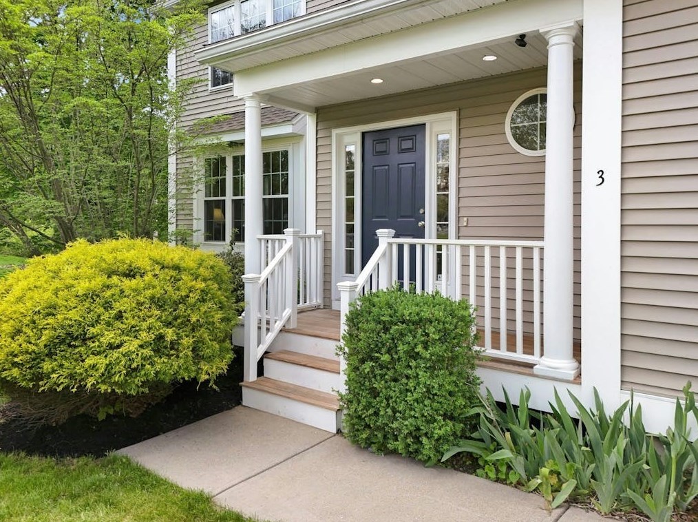 3 Colby St, Northborough, MA 01532