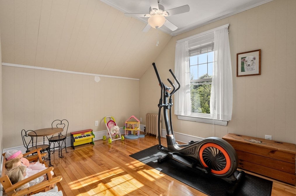 1 Brighton Rd, Worcester MA  01606-2128 exterior