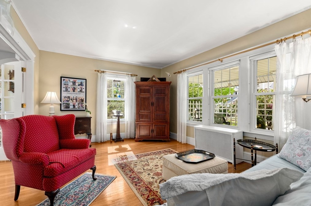 1 Brighton Rd, Worcester MA  01606-2128 exterior