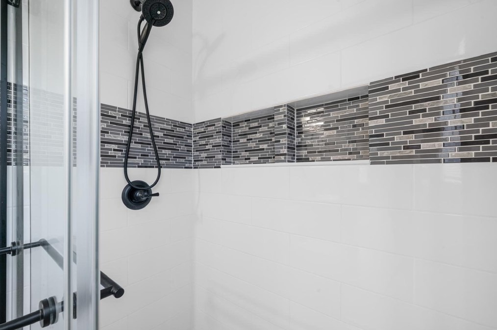 9 Hall St, Webster MA  01570-2330 exterior