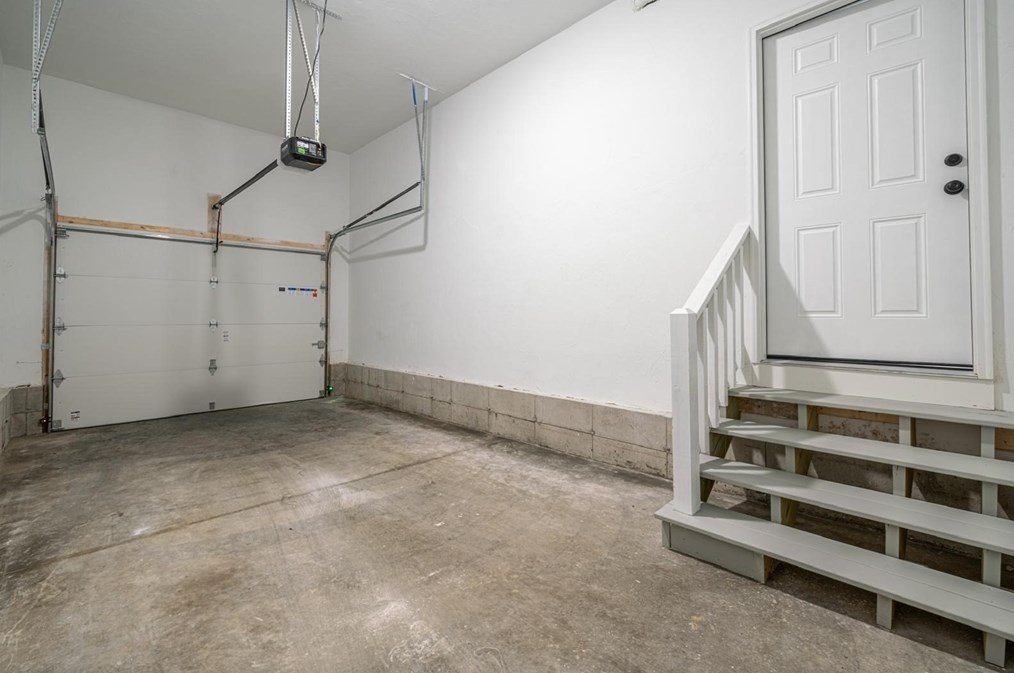 9 Hall St, Webster MA  01570-2330 exterior