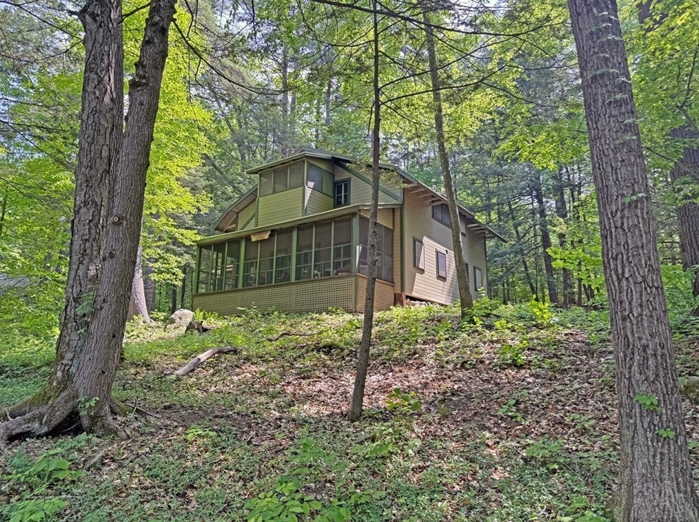 12 Ledge Way, Gill, MA 01360