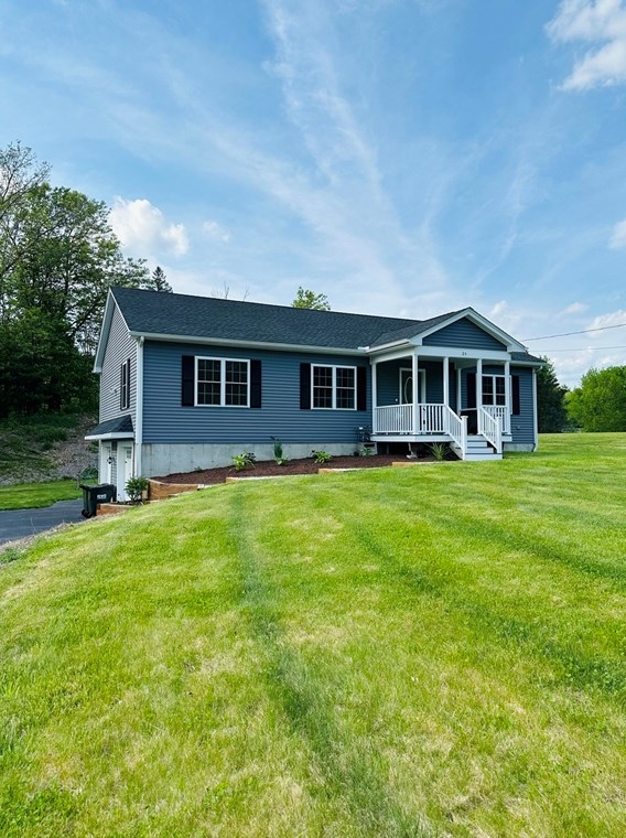 24 Dodge Rd, Charlton, MA 01507 exterior