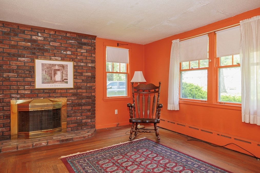 191 Bullard St, Holden MA 01520-2104 exterior