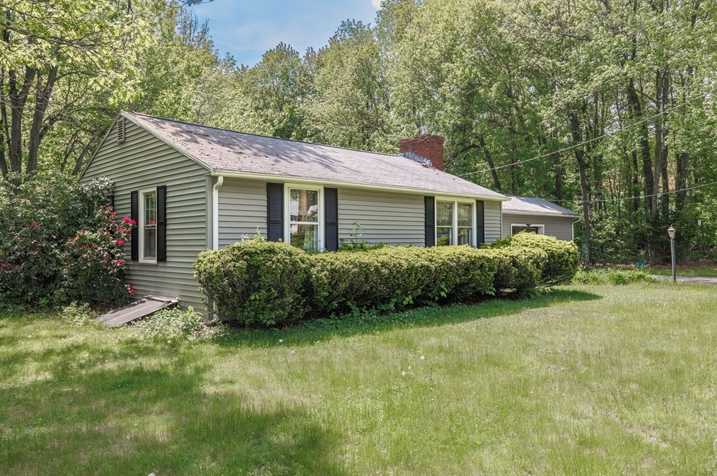 191 Bullard St, Holden MA 01520-2104 exterior