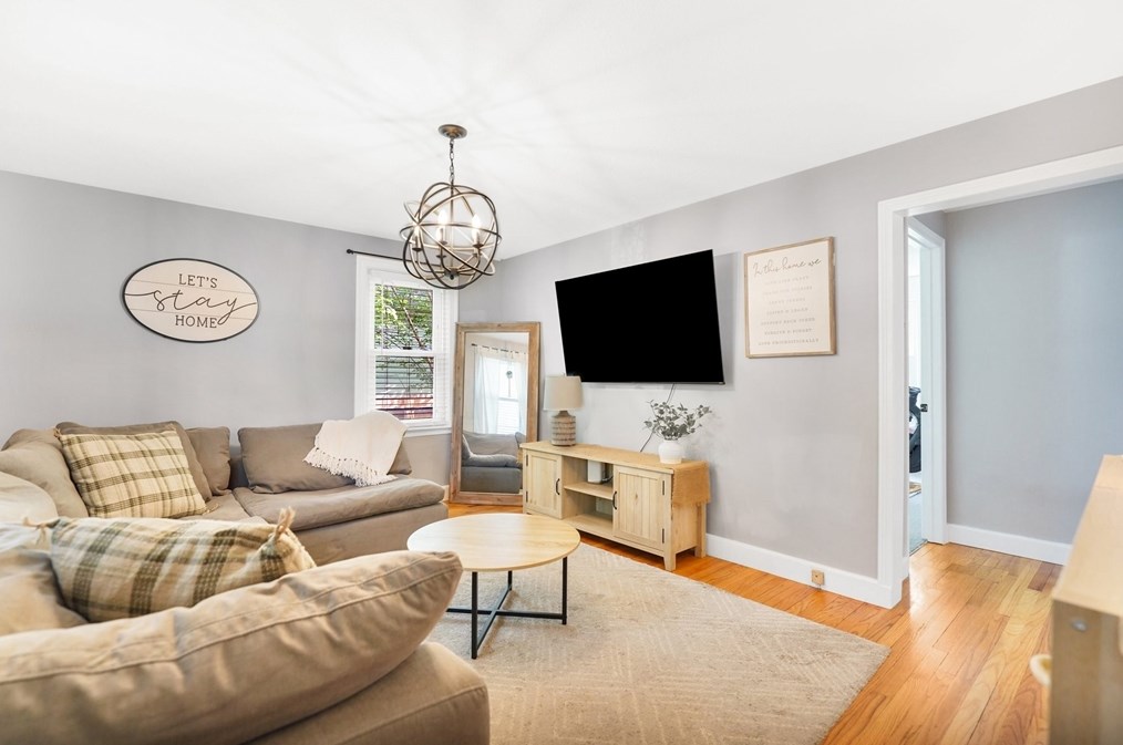 30 Corona St, Springfield, MA 01104 exterior