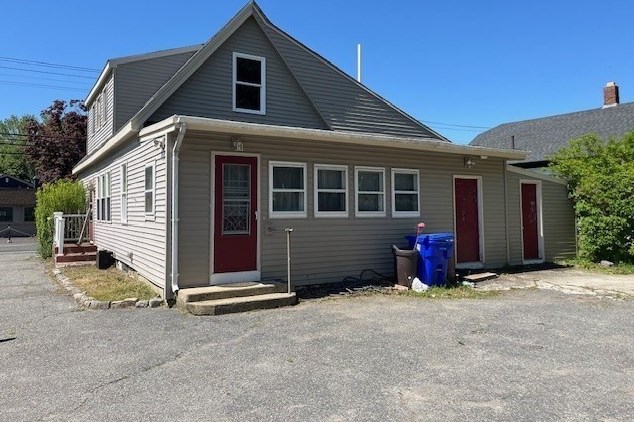 95 Tremont St, Taunton, MA 02780-2906