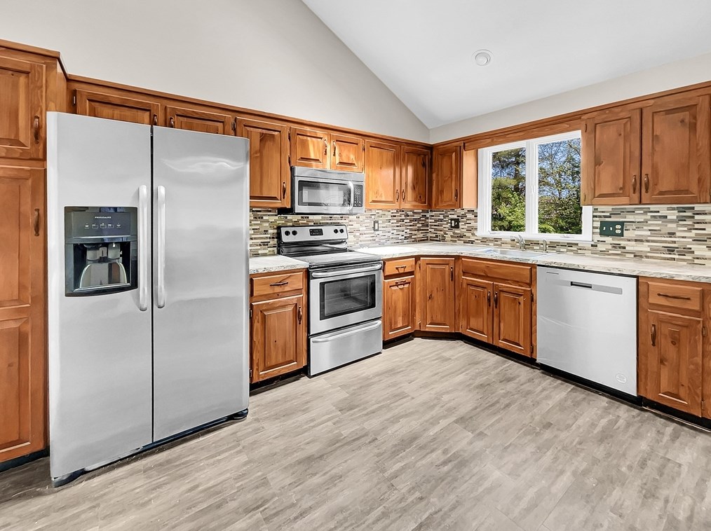 219 Congress St, Milford MA  01757-1403 exterior