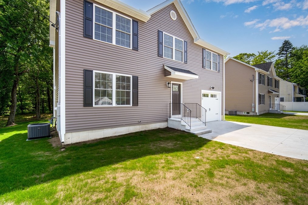 37 Jennings St, Springfield, MA 01119 exterior