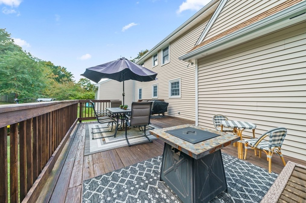 15 Pimental Way, Plymouth MA 02360-5243 exterior