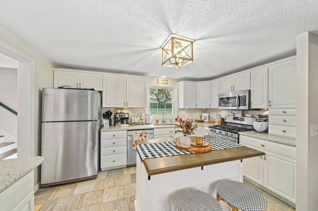 15 Pimental Way, Plymouth MA 02360-5243 exterior