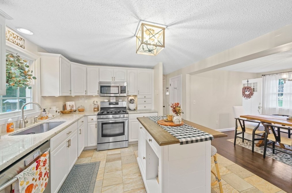 15 Pimental Way, Plymouth MA 02360-5243 exterior