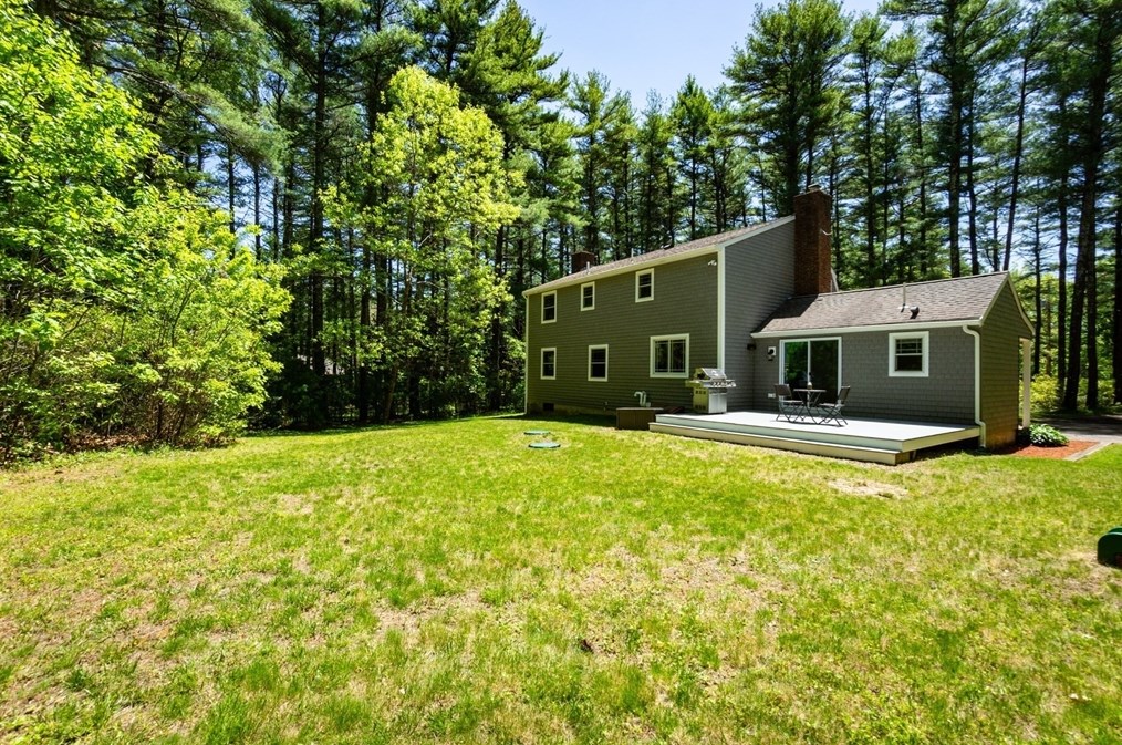 44 Brook St, Plympton, MA 02367