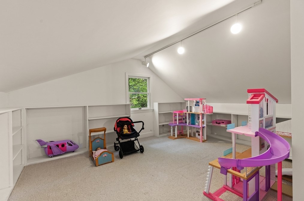 20 Bertwell Rd, Lexington MA 02420-3302 exterior