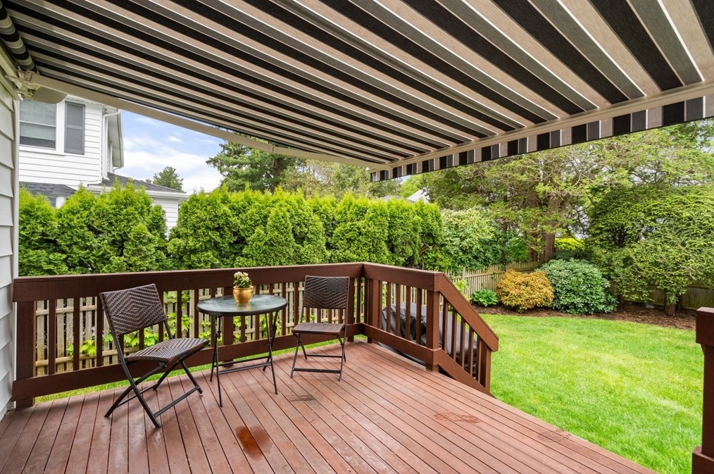 39 Prince St, Needham MA  02492-3718 exterior